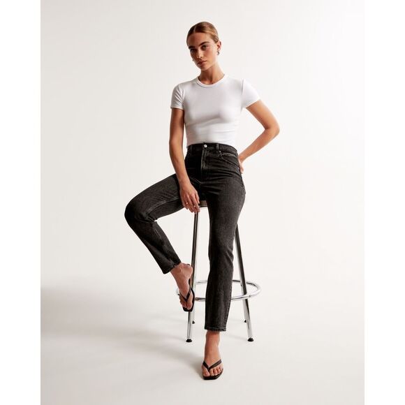 ✨Abercrombie & Fitch High Rise Mom Black Sz 26/2 Jeans✨ - Picture 2 of 11